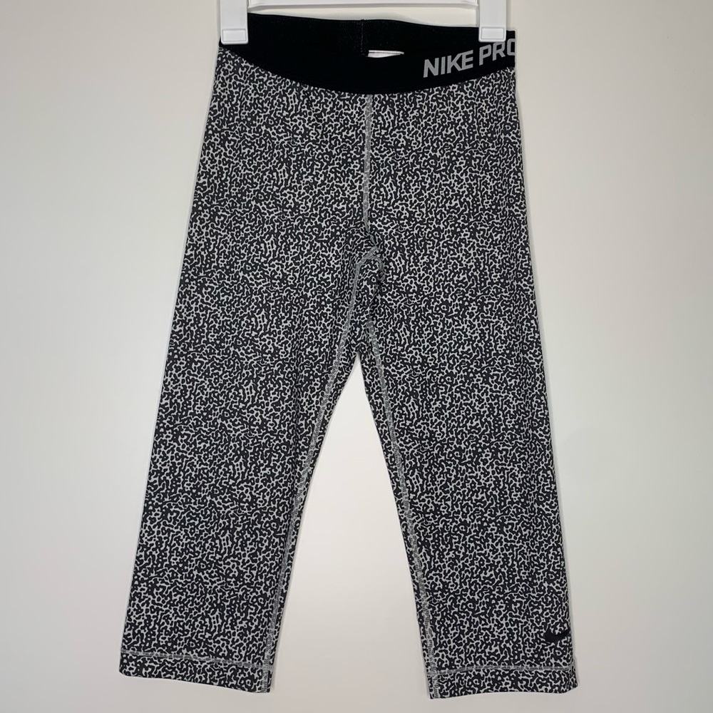 Nike pro leggings pants Medium